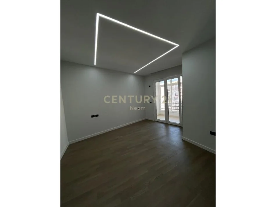 Tirane, shitet apartament 1+1 Kati 7, 67 m² 103.000 € (Rruga Teodor Keko)