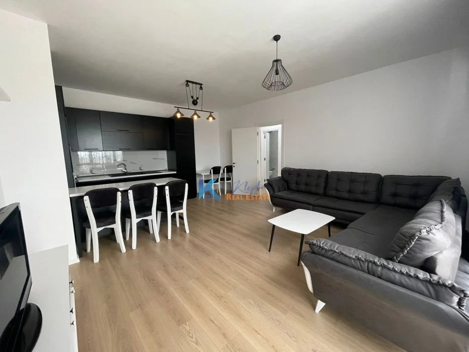 Tirane, jap me qera apartament 1+1 Kati 10, 60 m² 550 € (Kompleksi Arlis, Farmacia 10)