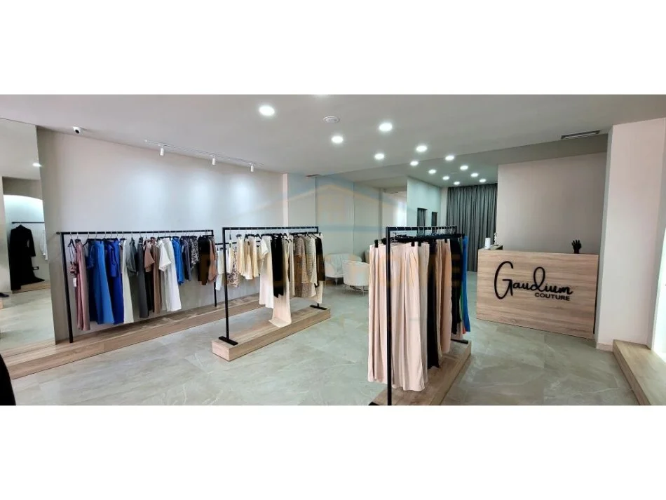 Pogradec, shitet dyqan , (Pogradec)