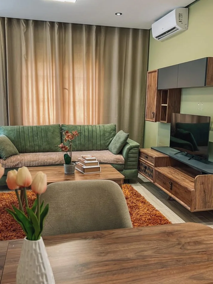 Tirane, jepet me qera apartament 1+1+Ballkon Kati 3, 72 m² 600 € (Rruga 5 Maji)