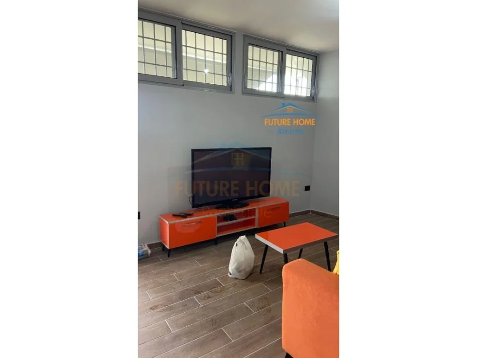 Vlore, jepet me qera shtepi 1+1 , 60 € (Lagjia 10 korriku ,Vlore, Centrale RV4703)