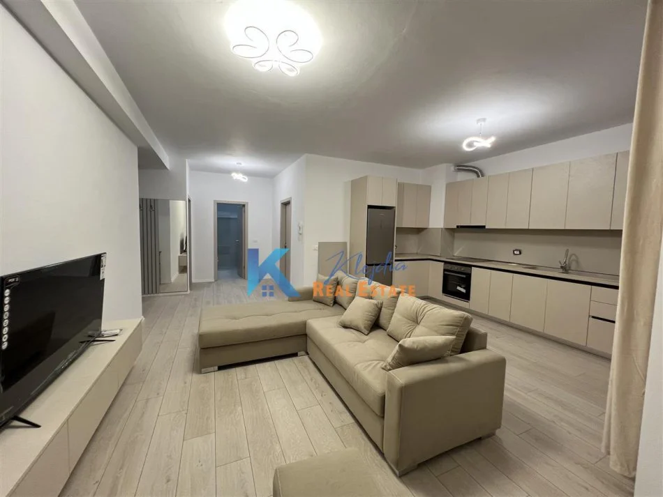 Tirane, jap me qera apartament 2+1+Ballkon Kati 9, 100 m²