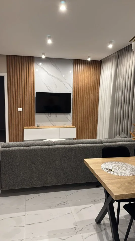 Tirane, jepet me qera apartament 2+1 , 120 m² 800 € (Trio Tower Residence, Don Bosko)