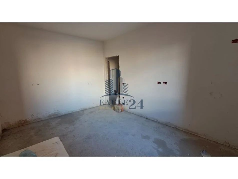Tirane, shitet apartament 2+1 Kati 3, 110 m² 143.000 € (YZBERISHT)