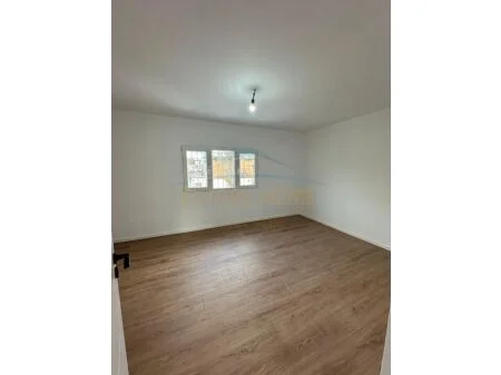 Tirane, shitet apartament 1+1 Kati 2, 57 m² 75.000 € (Halit Bega, Allias, Tirane AREA47661)