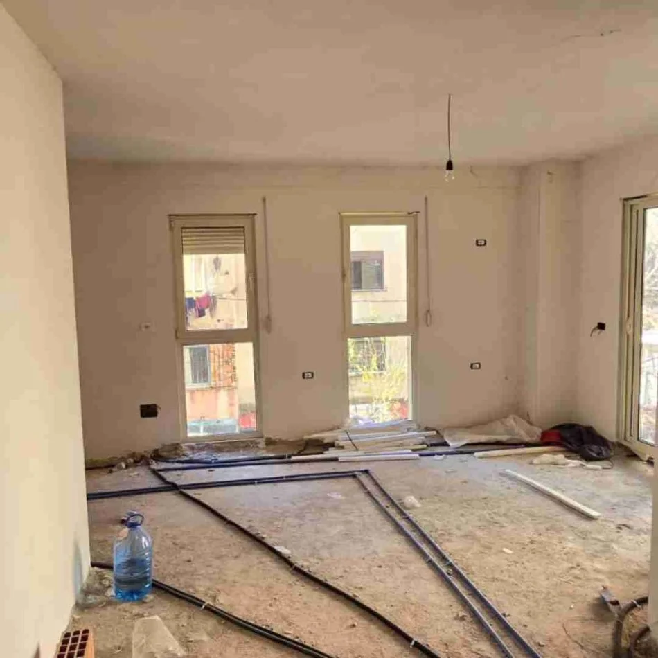 Tirane, shitet apartament 2+1+Ballkon Kati 2, 91 m² 179.000 € (Rruga Haxhi Hysen Dalliu)