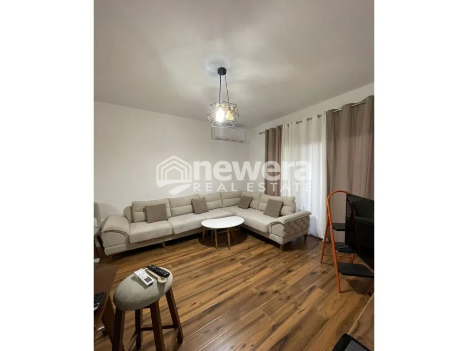 Tirane, shes apartament 2+1+Ballkon Kati 5, 120 m² 230.000 € (nexho konomi)