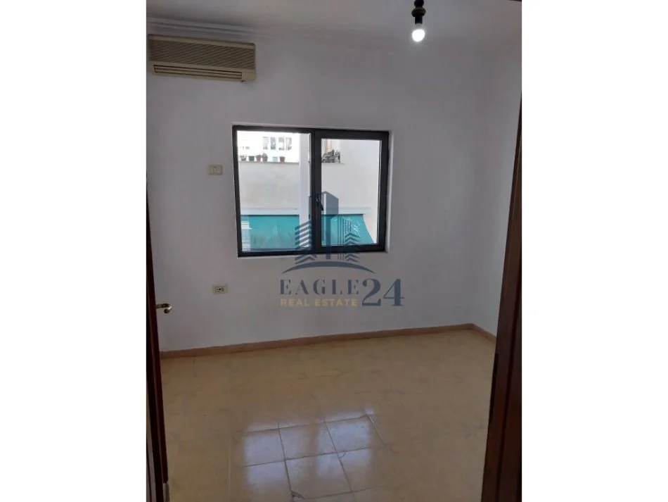 Tirane, shitet apartament 3+1 , 150 m² 210.000 € (SELITE)