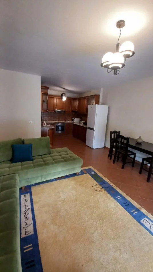 Tirane, jepet me qera apartament 1+1+Ballkon Kati 8, 76 m² (Rruga Perlat Rexhepi)