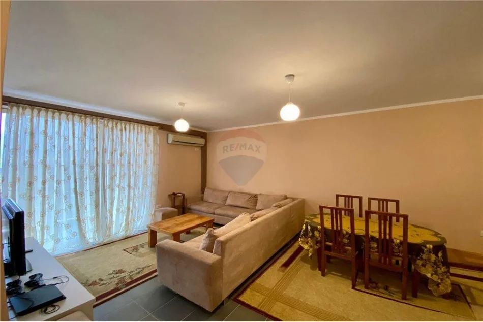 Tirane, jepet me qera apartament 1+1 Kati 4, 75 m² 350 € (Rruga Aleksander Konda)