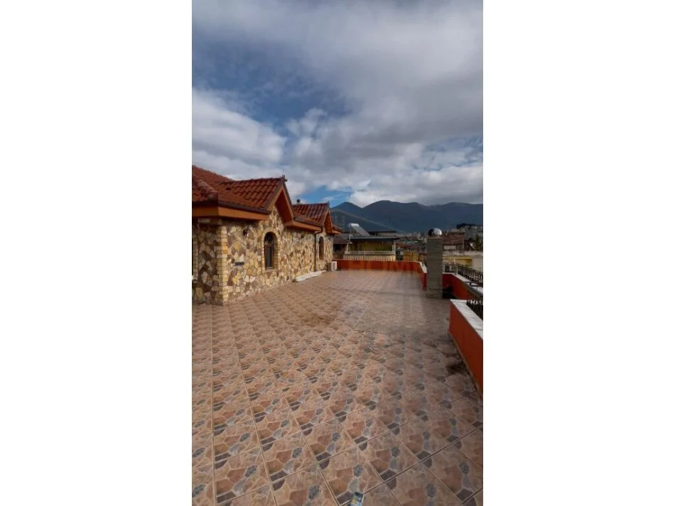 Tirane, shitet Vile 4 Katshe Kati 0, 175 m² 1.380.000 € (Rruga Selaudin Zorba, AREA39535)