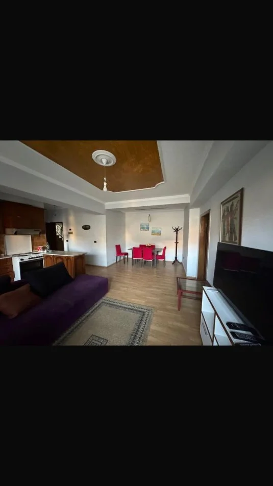 Tirane, jepet me qera apartament 3+1 Kati 2, 110 m² 600 € (Oxhaku)