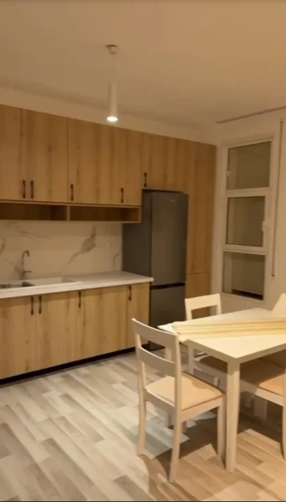 Tirane, shitet 1+1 Kati 2, 81 m² 97.200 € (Fresk)