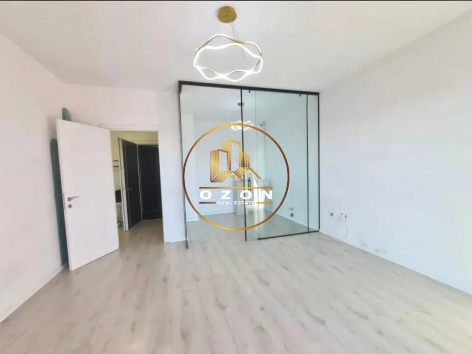 Tirane, jepet me qera apartament 3+1+Ballkon Kati 7, 125 m² 750 € (Rruga e Dibrës)