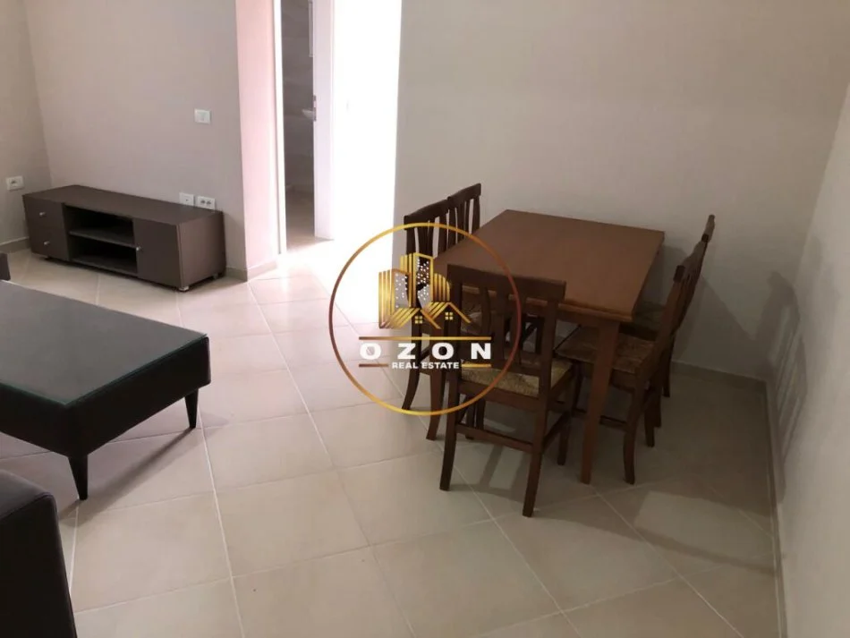 Tirane, jepet me qera apartament 1+1 Kati 2, 70 m² 350 € (Rruga Bego Hoxha,Misto Mame)