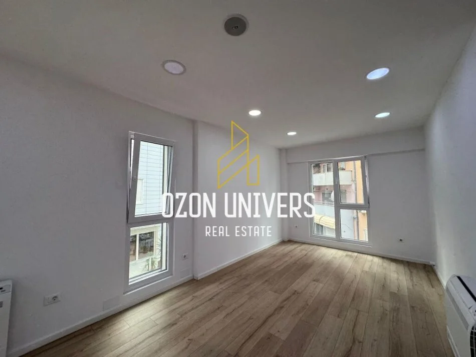 Tirane, jepet me qera ambjent biznesi Kati 2, 170 m² 2.300 € (Rruga e Elbasanit)