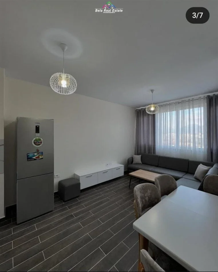 Tirane, jepet me qera apartament 2+1 Kati 6, 85 m² 500 € (Rruga e Kavajes, Kompleksi Golden Park)