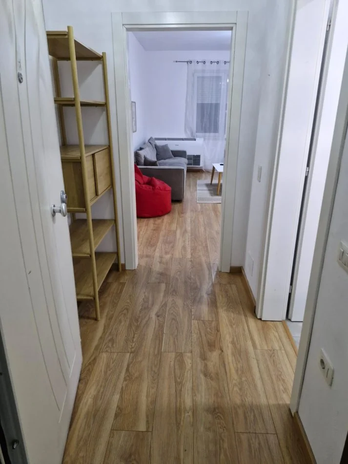 Tirane, jepet me qera apartament 2+1 Kati 2, 100 m² 600 € (Rruga e Elbasanit)