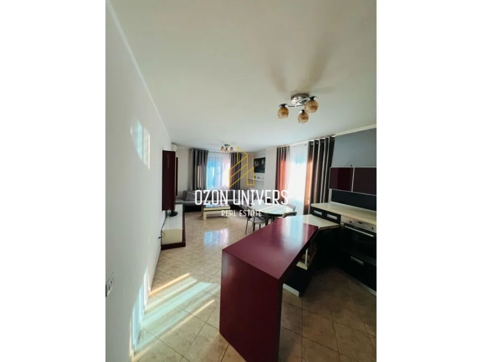 Tirane, jepet me qera apartament 2+1 Kati 10, 105 m² 600 € 