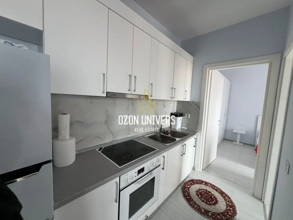 Tirane, jepet me qera apartament 1+1 Kati 6, 55 m² 650 € (Laprake)