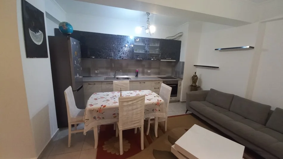 Tirane, shitet apartament 1+1 Kati 5, 70 m² 105.000 € (Afer Hygeas)
