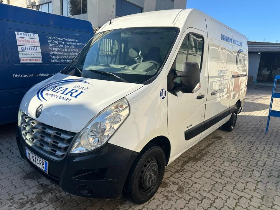 Durres, shitet Furgon RENAULT MASTER Nafte, e bardhë manuale Kondicioner 318.500 km, 11000 EURO