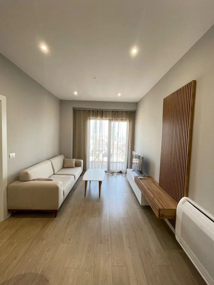 Tirane, jepet me qera apartament 2+1 Kati 15, 110 m² 1.100 € (Rruga e Kavajes)