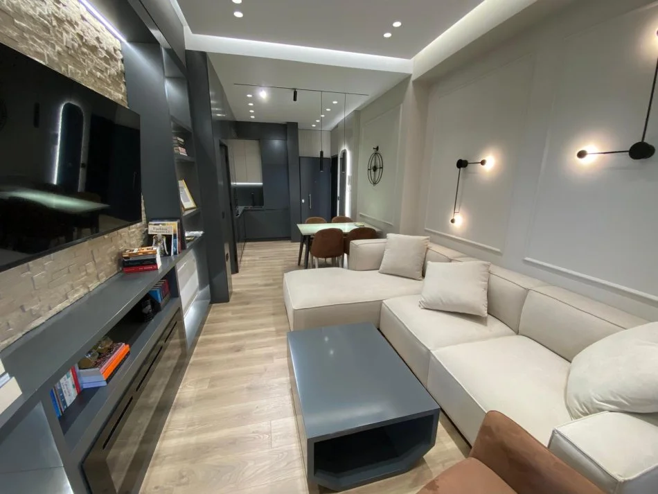 Tirane, jepet me qera apartament 1+1+Ballkon Kati 12, 74 m² 1050 € (Tirana Garden Building, Rruga e Kavajës)