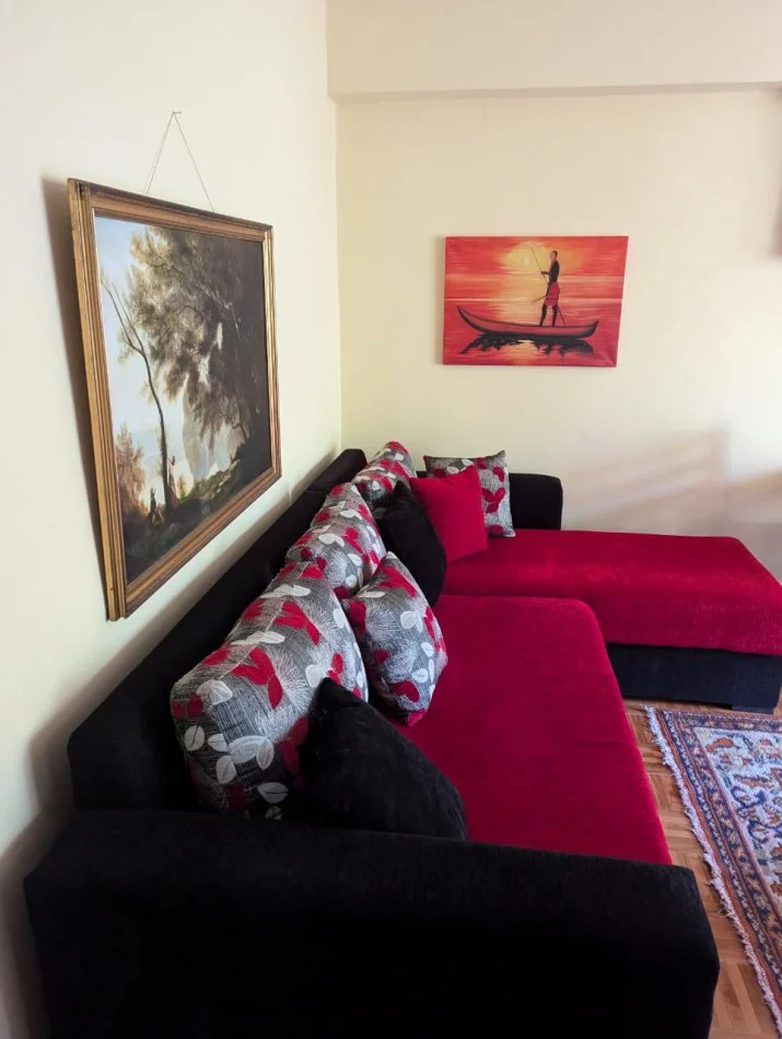 Tirane, jap me qera apartament 2+1 Kati 3, 80 m² 500 € (Qender)