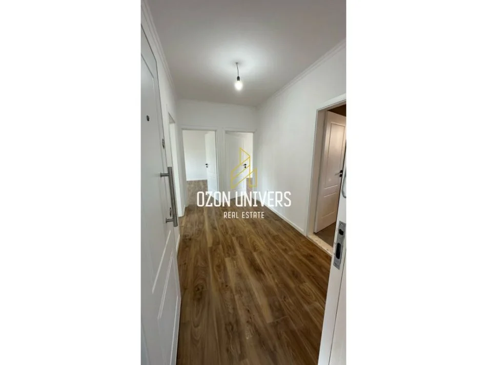 Tirane, shitet apartament 2+1+Ballkon Kati 4, 75 m² 148.000 € (Ish Parku, Rruga e Kavajës)