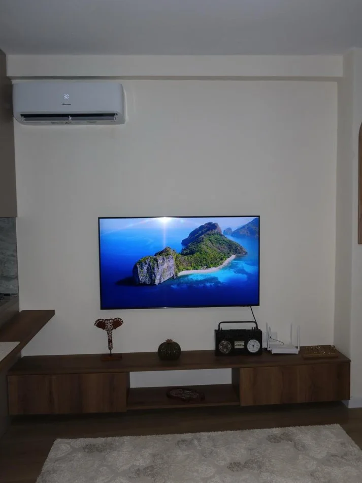 Tirane, jepet me qera apartament 1+1 Kati 2, 58 m² 650 € (Selite)