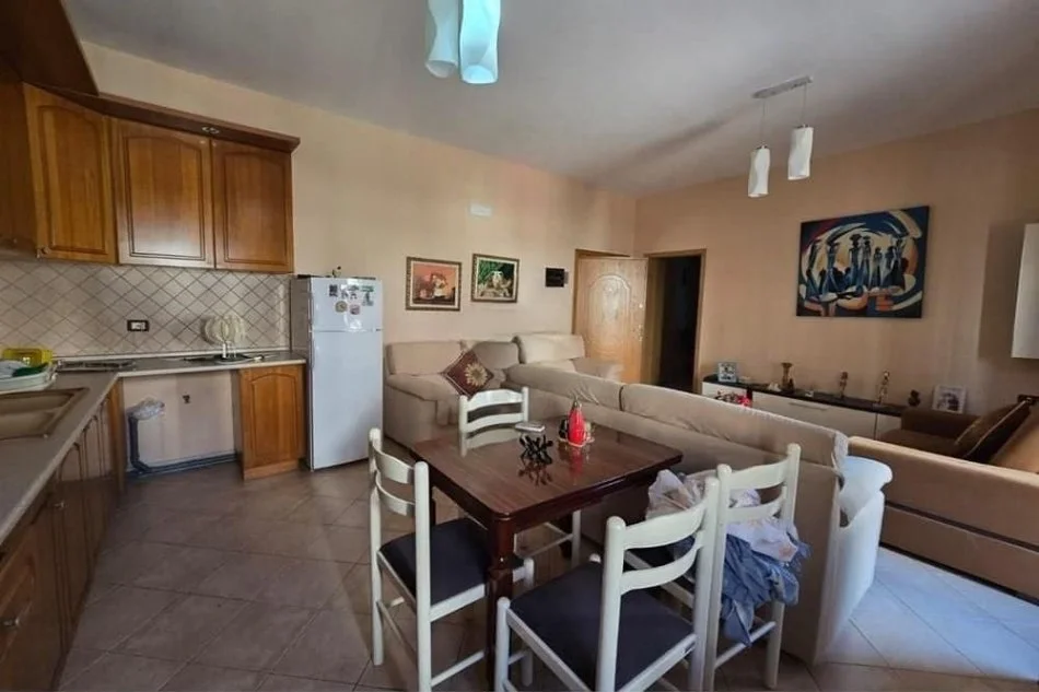 Vlore, shitet apartament 1+1 Kati 4, 60 m² 75.000 € (Skela)