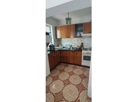 Tirane, shitet apartament 2+1 Kati 4, 70 m² 140.000 € (Brryli AREA41214)