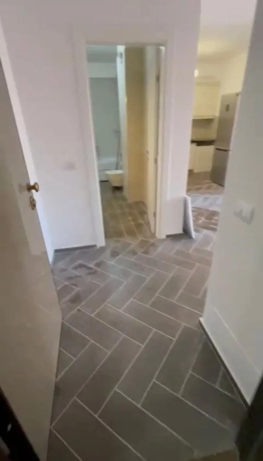 Tirane, jepet me qera apartament 1+1 Kati 8, 91 m² 1.000 € (Myslym Shyri)