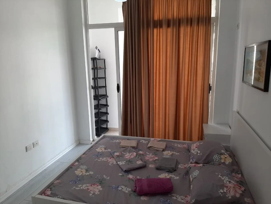 Tirane, jepet me qera apartament 1+1 Kati 6, 60 m² 650 € (Komuna e Parisit)
