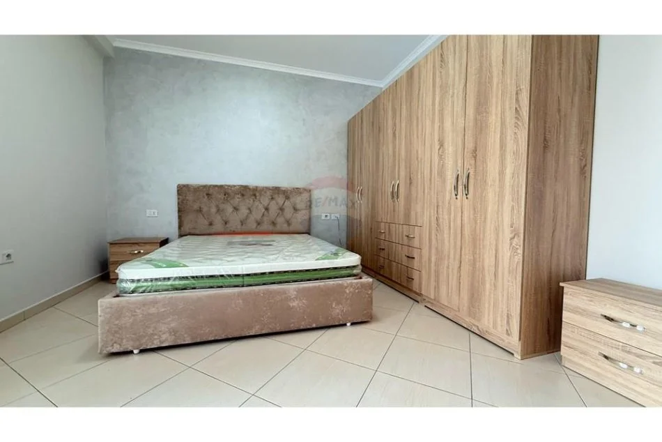Tirane, jepet me qera apartament 2+1 Kati 1, 95 m² 500 € (Yzberisht)