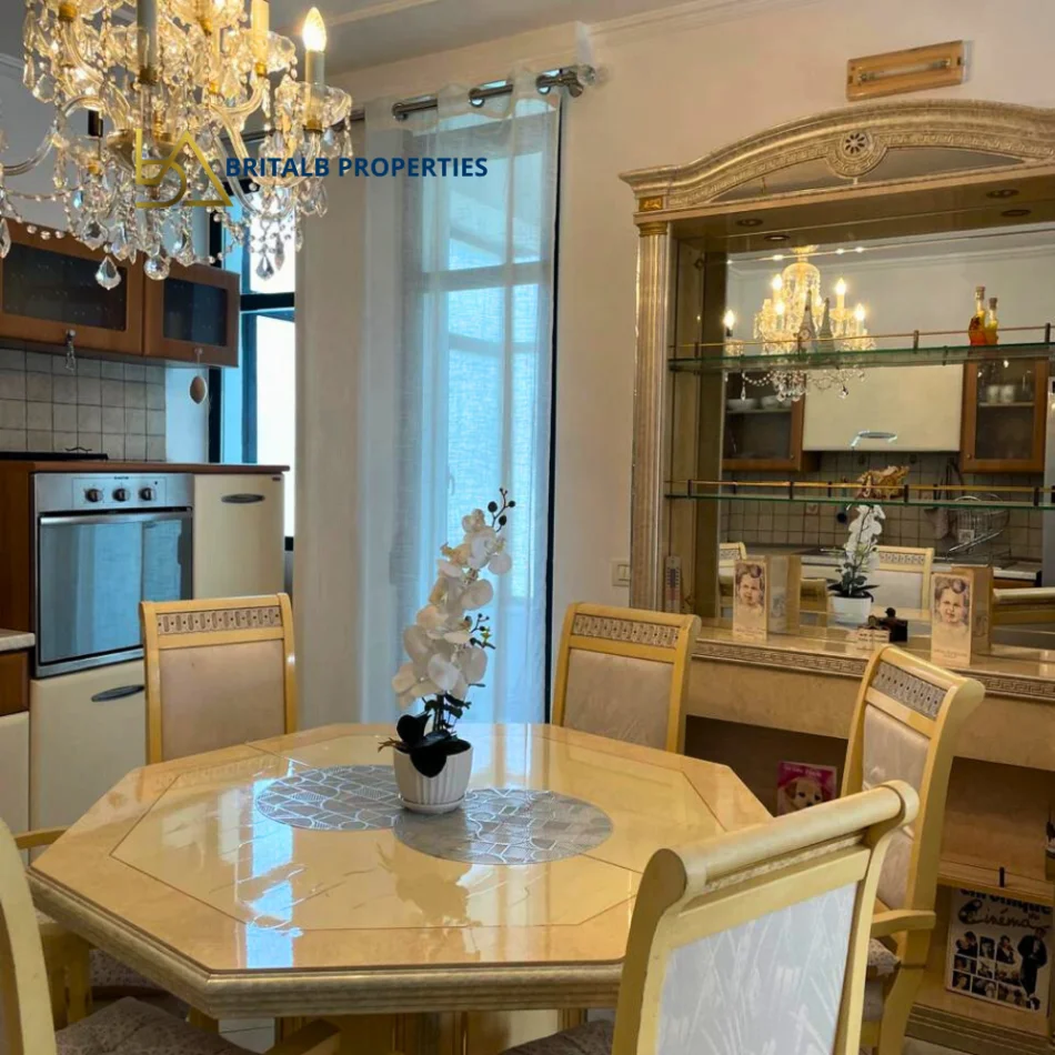 Durres, jepet me qera apartament 2+1+Ballkon Kati 5, 