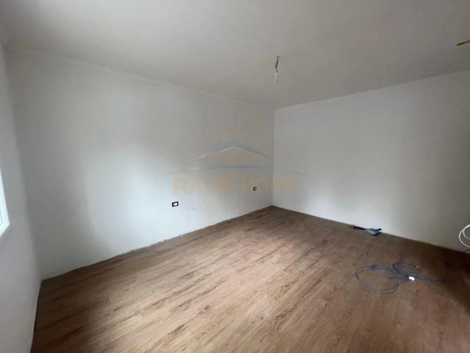 Tirane, shitet garsonier 1+1 Kati 0, 33 m² 60.000 € (ali dem)