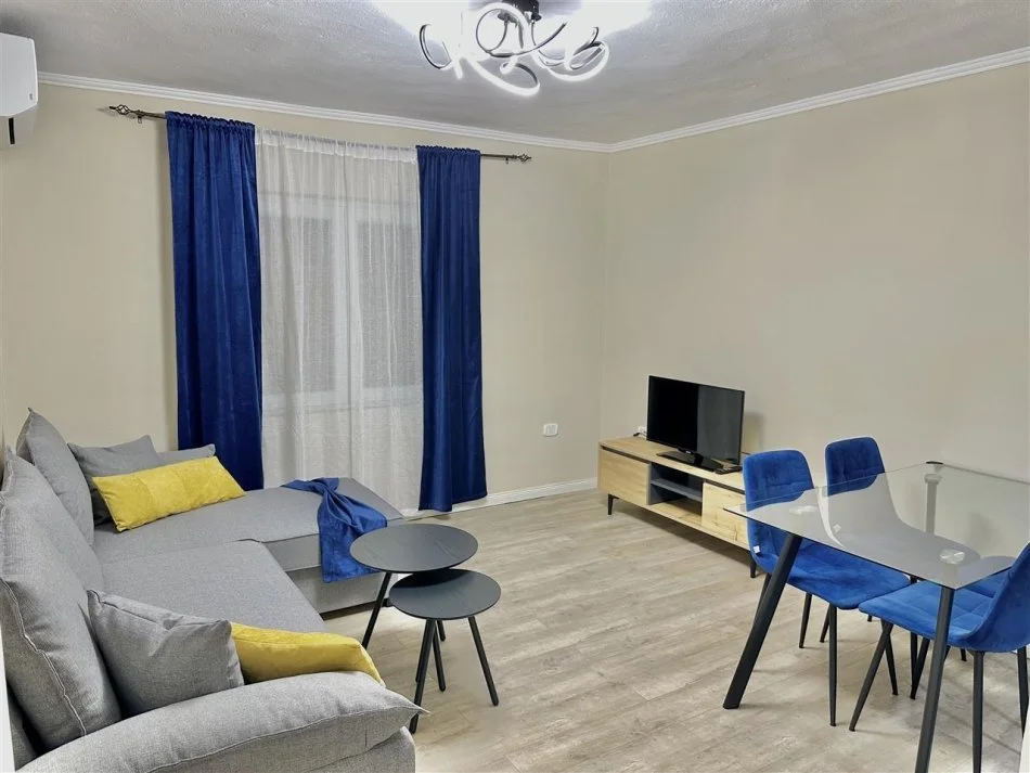 Tirane, jepet me qera apartament 1+1+Ballkon Kati 5, 60 m² 600 € (Shkolla e Baletit, prane Viva Market)