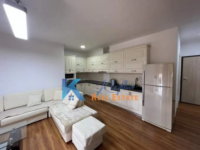 Tirane, jap me qera apartament 1+1+Ballkon Kati 5, 65 m² 500 € (afer Shkolles se Kuqe)