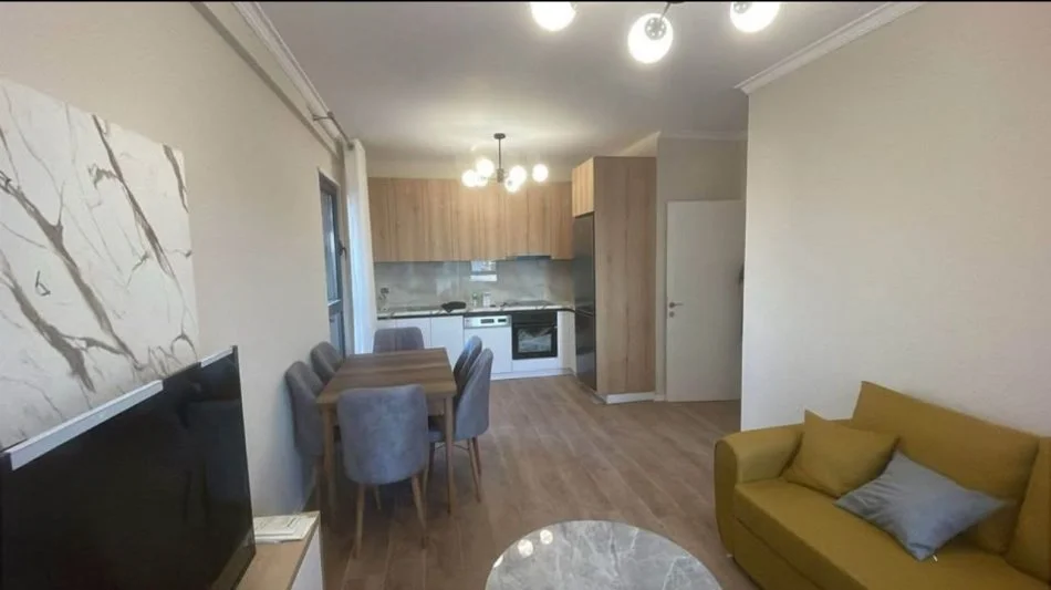 Tirane, jepet me qera apartament 2+1+Ballkon Kati 4, 90 m² 670 € (Prane Venue, Kompleksi ASL 2)