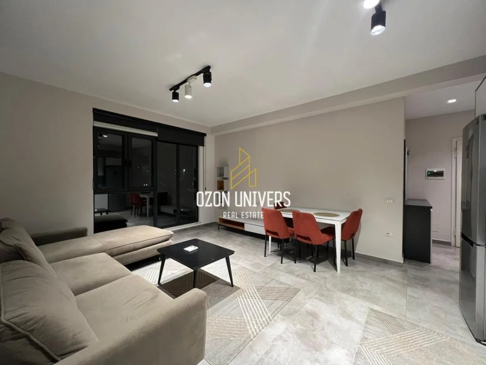 Tirane, jepet me qera apartament 1+1+Ballkon Kati 7, 64 m² 650 € (Rruga e Elbasanit)