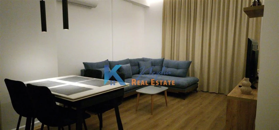 Tirane, jap me qera apartament 1+1+Ballkon Kati 6, 60 m² 450 € (Ali Dem, kompleksi Kaimi)
