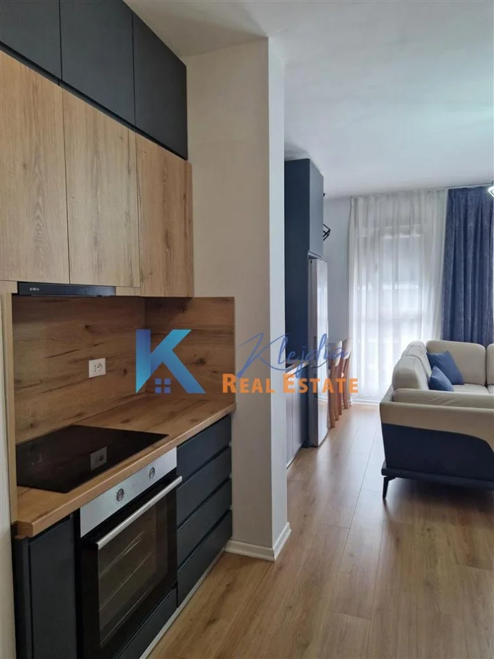 Tirane, jap me qera apartament 1+1+Ballkon Kati 6, 70 m² 600 € (Don Bosko, te Trio Towers Residence)