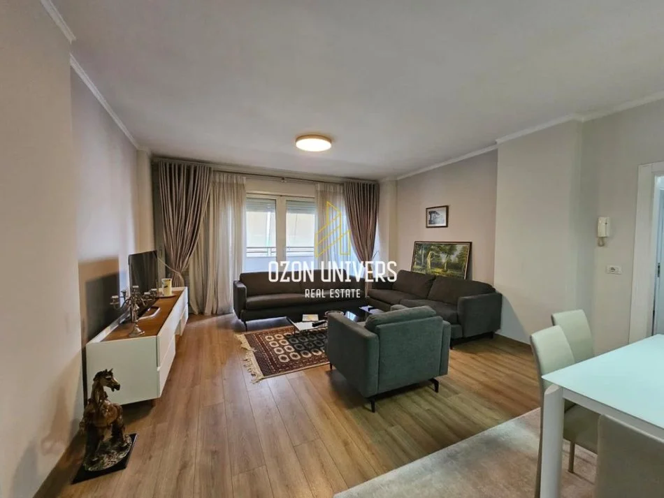Tirane, shitet apartament 2+1+Ballkon Kati 10, 119 m² 320.000 € (Rruga Sami Frasheri,Liqeni i Tiranes)