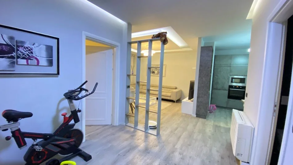 Tirane, jepet me qera apartament 2+1 , 106 m² 1.000 € (Rruga e Elbasanit)