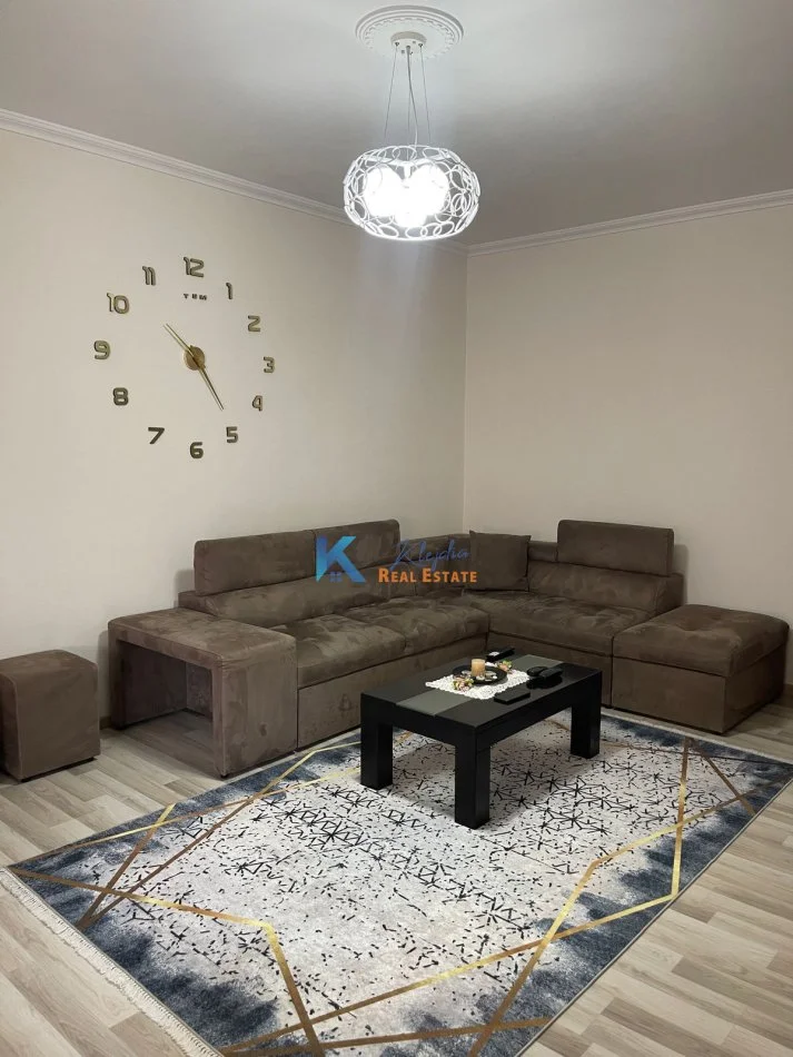 Tirane, shes apartament 2+1+Ballkon Kati 5, 85 m² 143.000 € (Don Bosko)