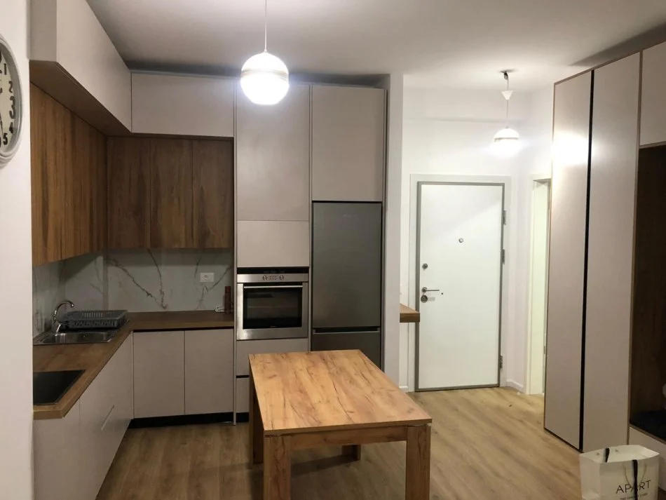 Tirane, jepet me qera apartament 1+1+Ballkon Kati 4, 60 m² 400 € (Ali Demi, Kompleksi Kaimi)