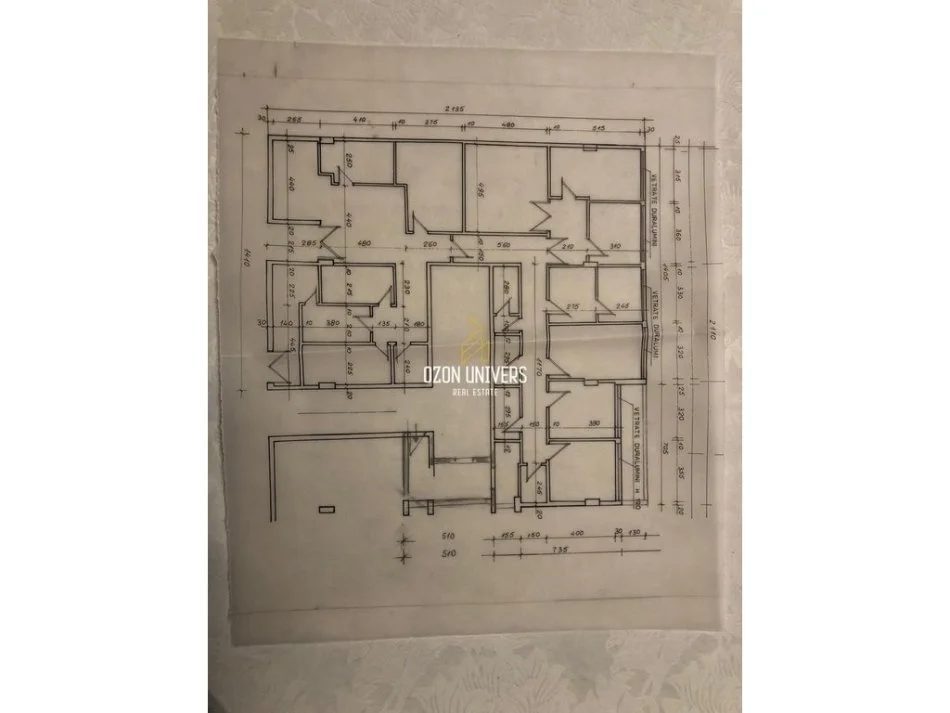 Tirane, jepet me qera ambjent biznesi Kati 0, 400 m² 4.000 € (shallvaret)