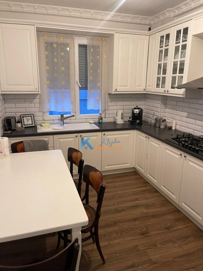 Tirane, jap me qera apartament 2+1+Aneks Kati 2, 110 m² 650 € (Selite, afer Universitetit Marin Barleti)